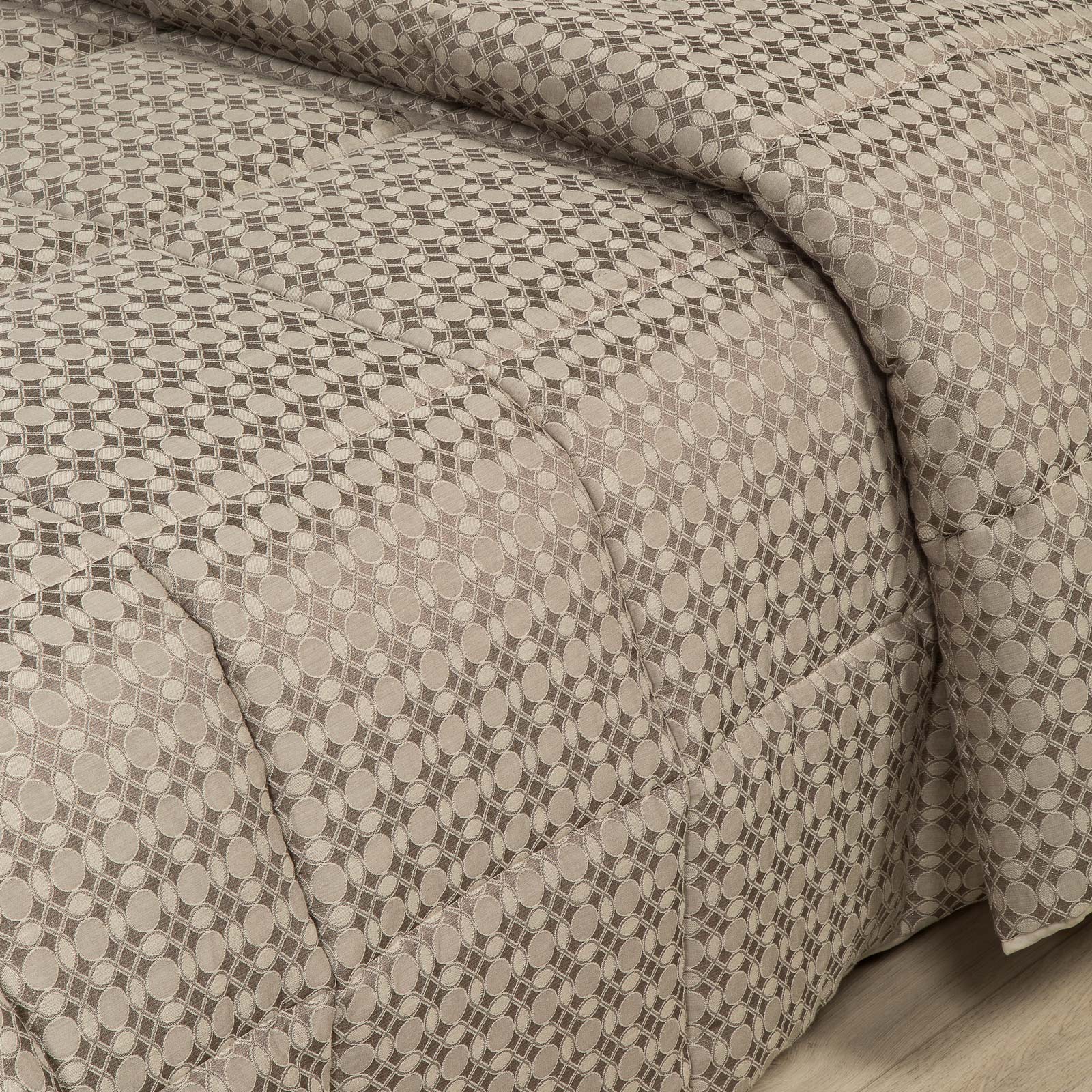 Trapunta-Matrimoniale-Tortora-Delly-Floreale-Caleffi-Jacquard-Microfibra