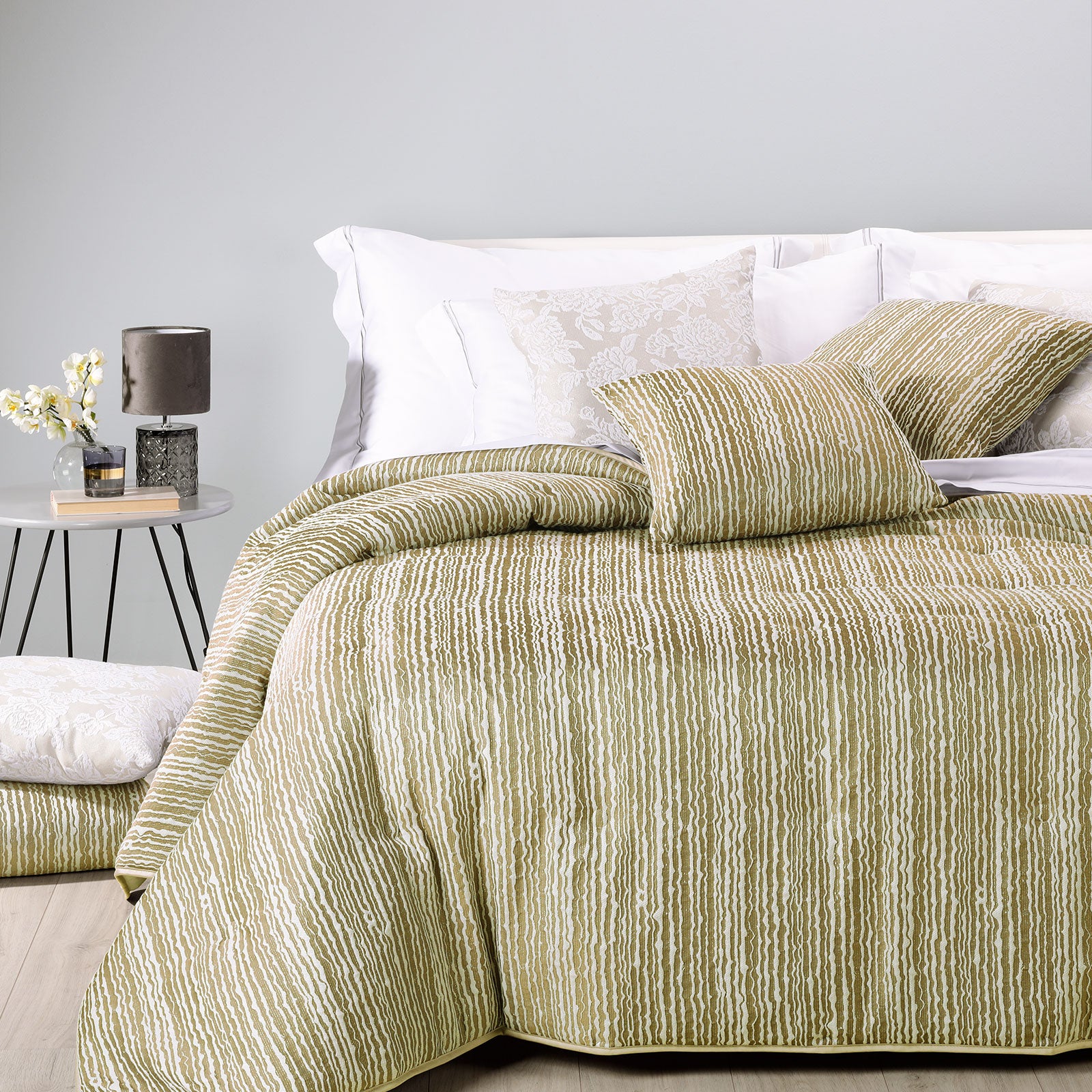 Leggerissima-Matrimoniale-Oro-Swing-Tinta Unita-Caleffi-Jacquard-Microfibra